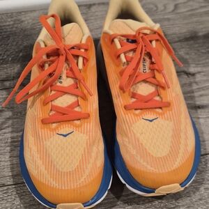 Hoka CLIFTON 9